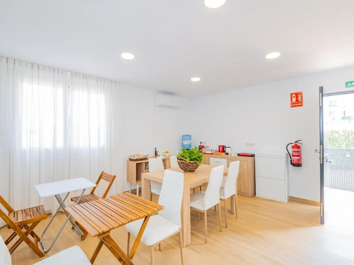 Cubo'S Hostal William'S Sunny 2 With Breakfast Torre de Benagalbon Spain