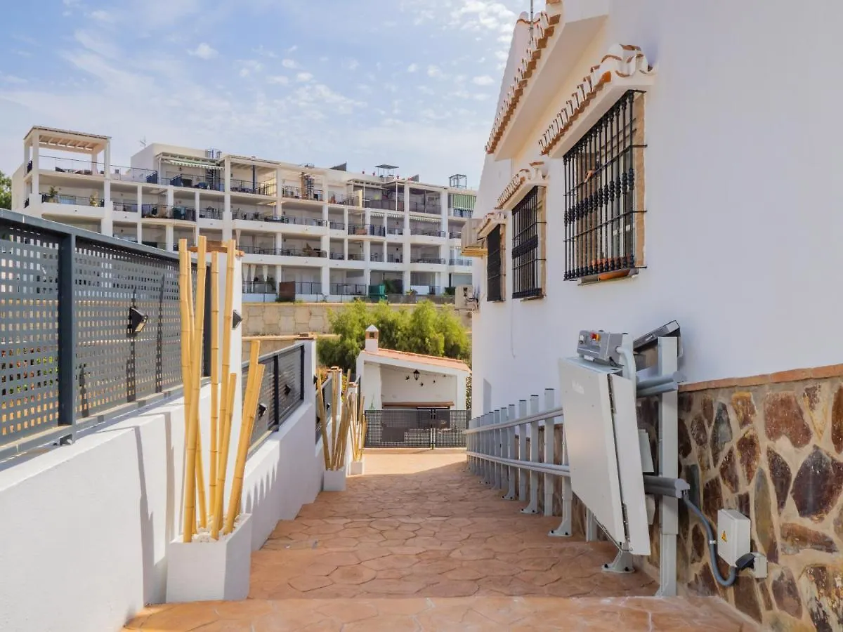 Cubo'S Hostal William'S Sunny 2 With Breakfast Torre de Benagalbon 0*,  Spain